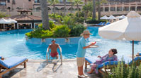 ../images/elysium/pools-gardens&beach/066_Outdoor_pool_B.jpg